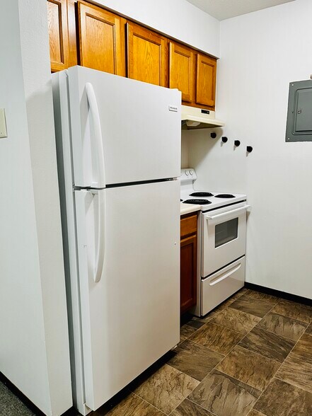 More Photos Of 1015-1021 Walnut St, Yankton Apartments For Sale