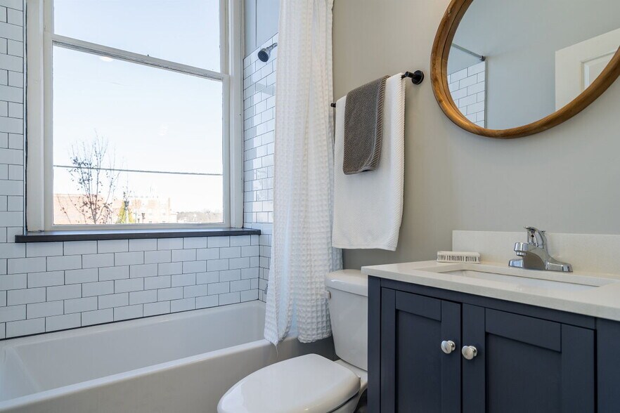 More Photos Of 201 Chatham St, Sanford Office Residential For Sale