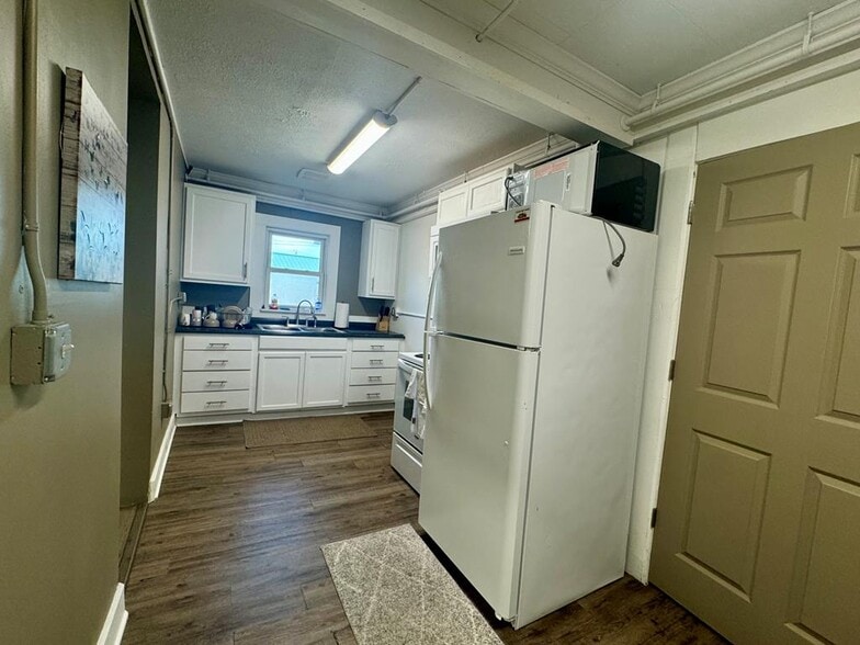 More Photos Of 715 N Kanawha St, Beckley Freestanding For Lease