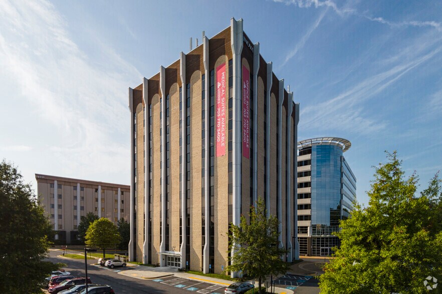 More Photos Of 7617 Little River Tpke, Annandale Office For Lease