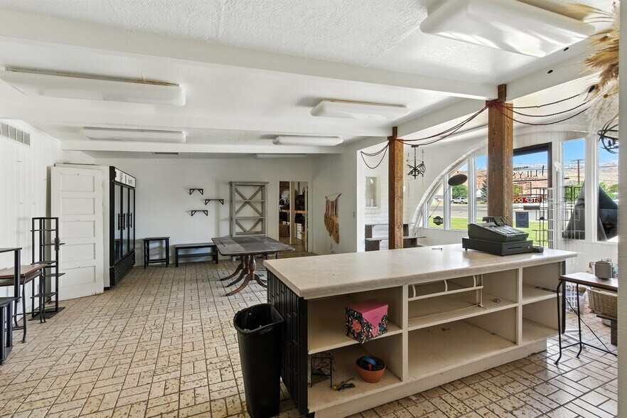 More Photos Of 170 N 400 W, Richfield Specialty For Sale