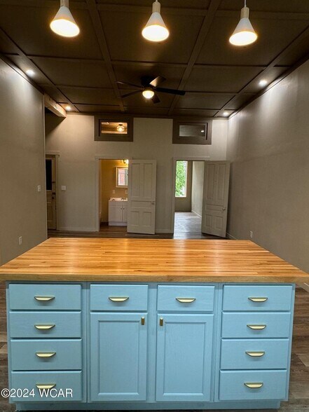 More Photos Of 28 N Main St, Kenton Office For Lease