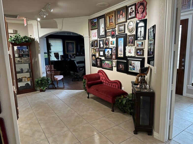 More Photos Of 2550 Legacy Point Dr, Arlington Medical For Sale