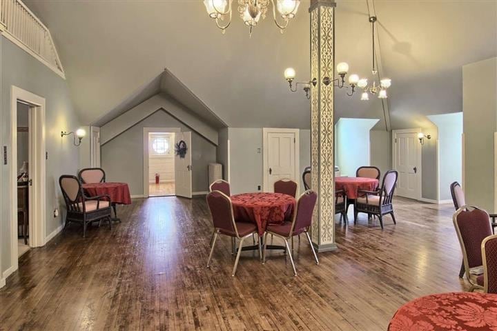 More Photos Of 230 Wellington St, Traverse City Hospitality For Sale