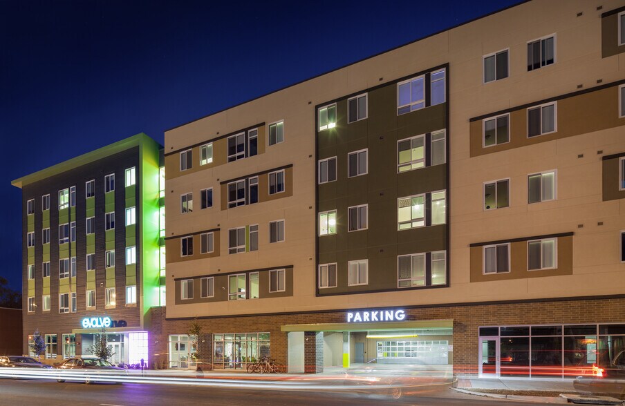 More Photos Of 710 S Illinois Ave, Carbondale Apartments For Lease