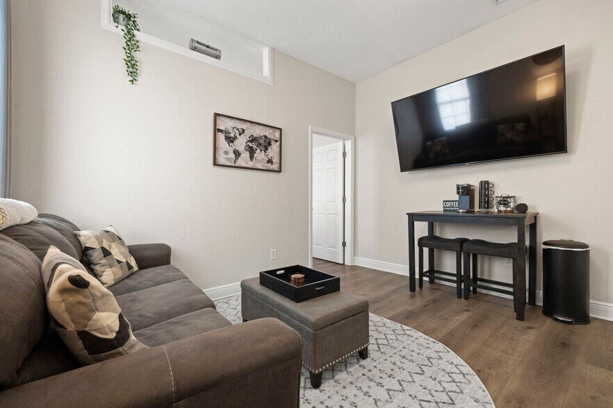 More Photos Of 2526 W Union St, Tampa Multifamily For Sale