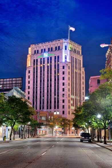 More Photos Of 136 E Michigan Ave, Kalamazoo Medical For Lease