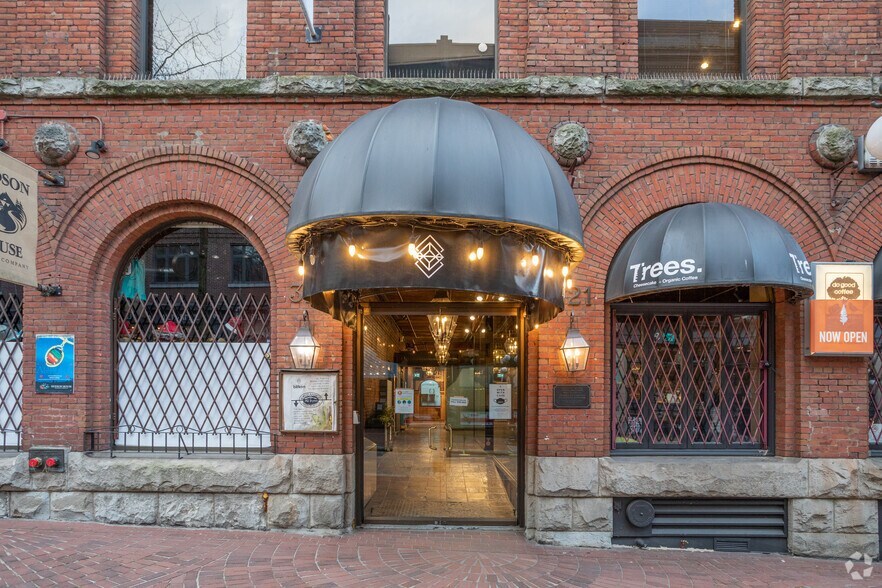 More Photos Of 321 Water St, Vancouver Loft Creative Space For Lease