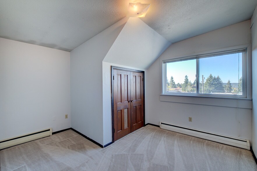 More Photos Of 7902 27th St W, University Place Apartments For Sale