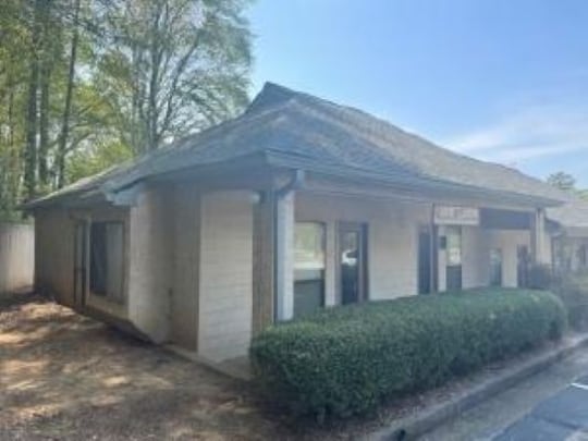 More Photos Of 875 Old Roswell Rd, Roswell Office For Sale