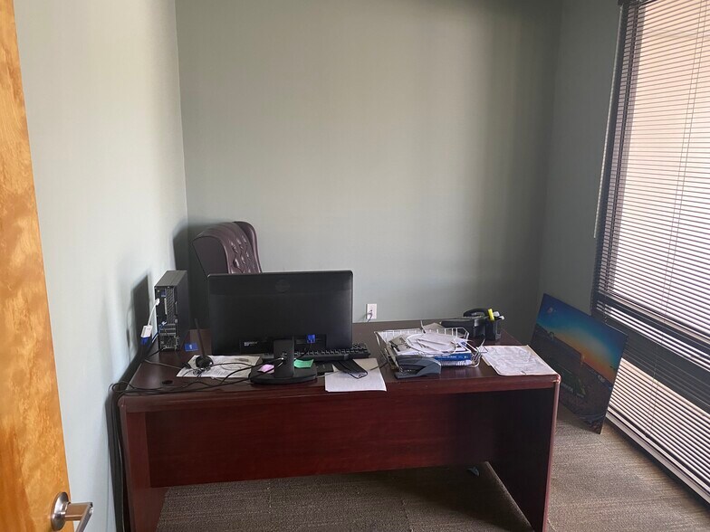 More Photos Of 7414 Picardy Ave, Baton Rouge Medical For Sale