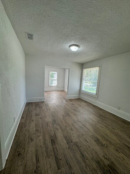 More Photos Of 2763 Community Rd, Jacksonville Office For Lease
