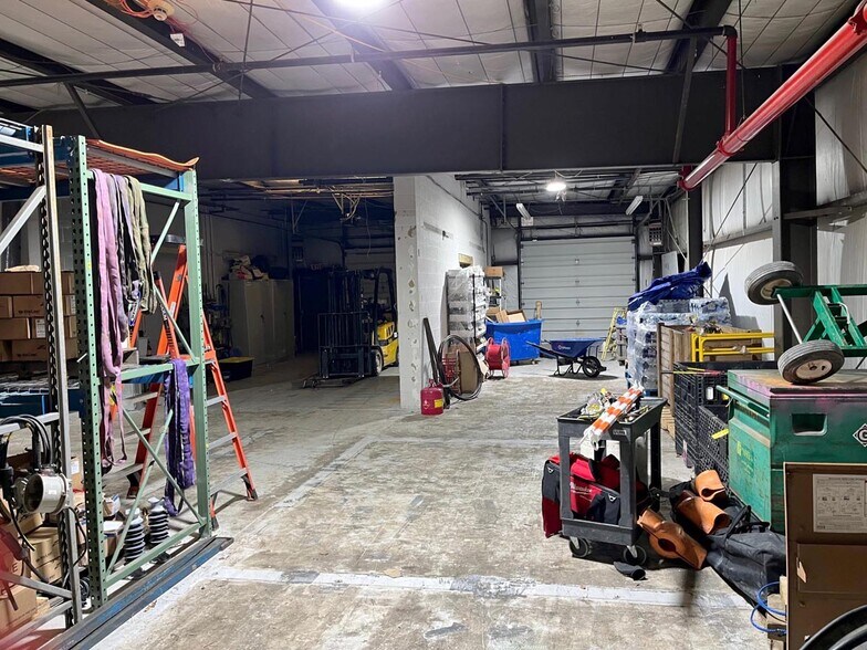 More Photos Of 3040 Industry Dr, Lancaster Flex For Sale