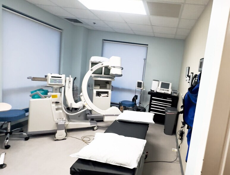 More Photos Of 340 Maple St, Marlborough Medical For Lease
