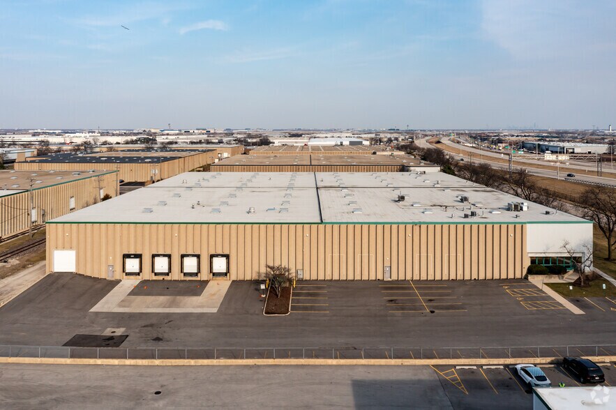 More Photos Of 1200-1290 Thorndale Ave, Elk Grove Village Warehouse For Lease