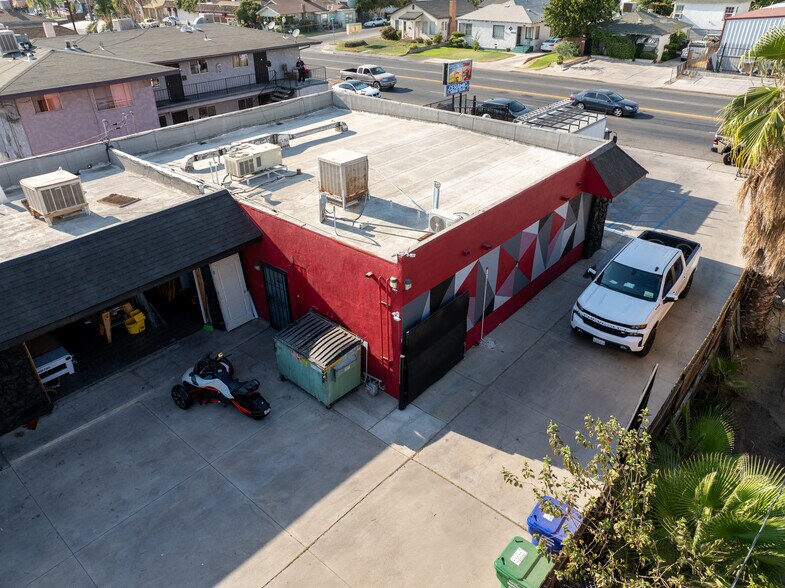 More Photos Of 2625 Niles St, Bakersfield Storefront Retail Office For Sale
