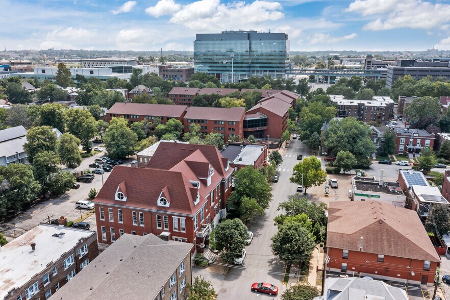 More Photos Of 12-14 N Newstead Ave, Saint Louis Office For Sale