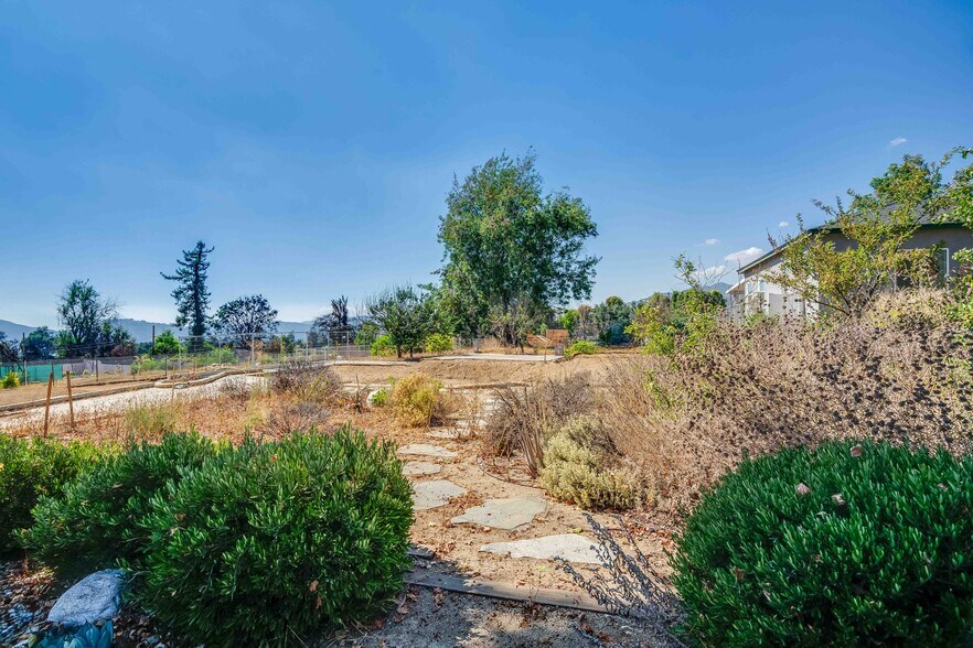 More Photos Of 3333 Raymond Ave, Altadena Land For Sale
