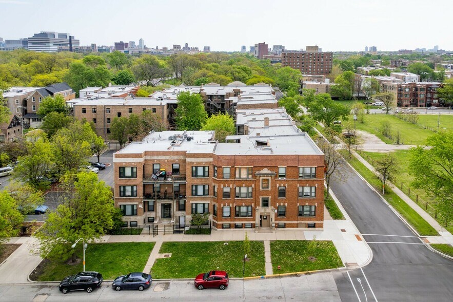 More Photos Of , Chicago Multifamily For Sale