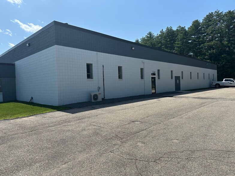 More Photos Of 12 Continental Blvd, Merrimack Distribution For Sale