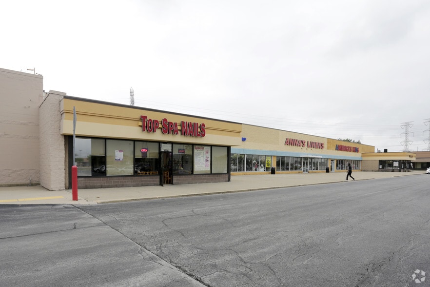 More Photos Of 16795 Torrence Ave, Lansing Freestanding For Lease