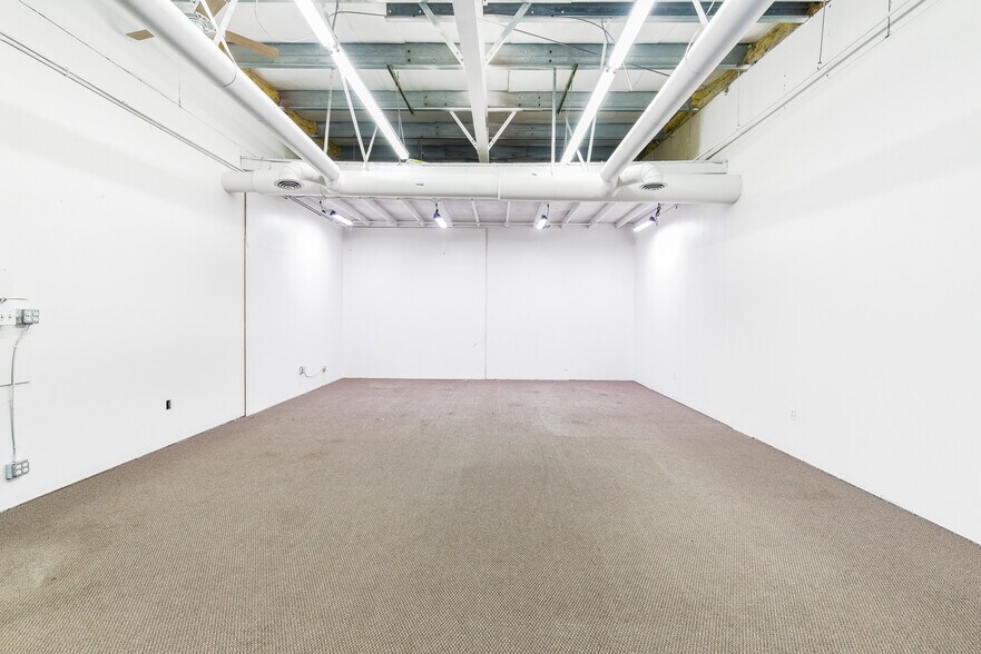 More Photos Of 15413 1st Avenue Ct S, Tacoma Warehouse For Lease