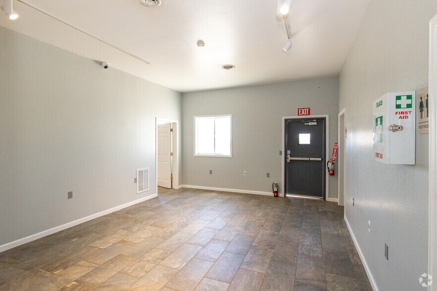 More Photos Of 12555 Energy Rd, Fort Morgan Manufacturing For Lease