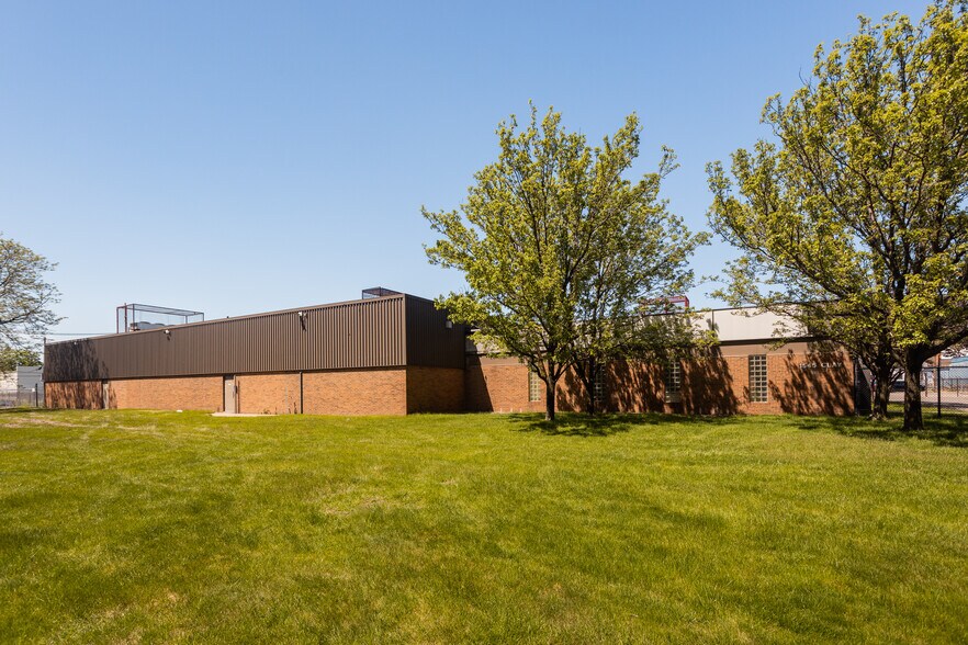 Primary Photo Of 1545 Clay St, Detroit Industrial For Lease