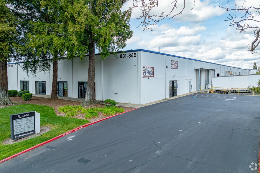 Primary Photo Of 917-945 N Market Blvd, Sacramento Unknown For Lease
