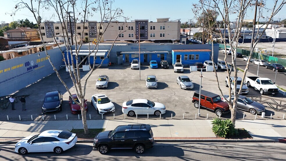 Primary Photo Of 15301 Hawthorne Blvd, Lawndale Auto Dealership For Lease