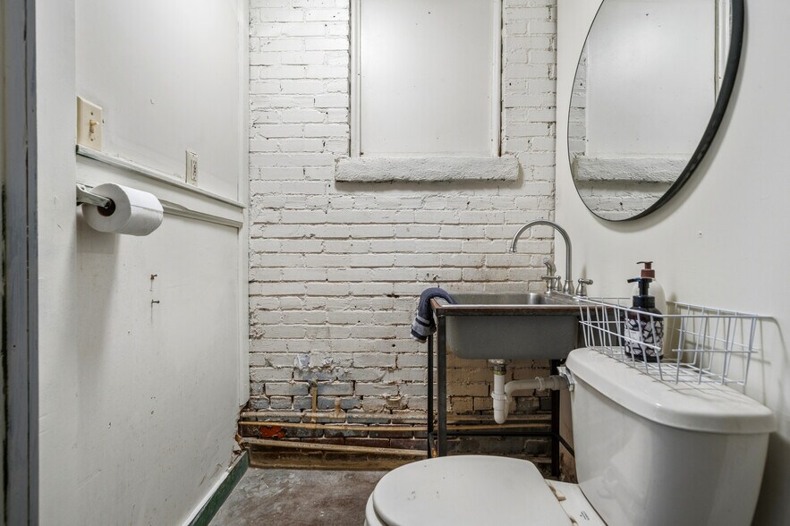 More Photos Of 540 Ouachita Ave, Hot Springs Storefront For Sale