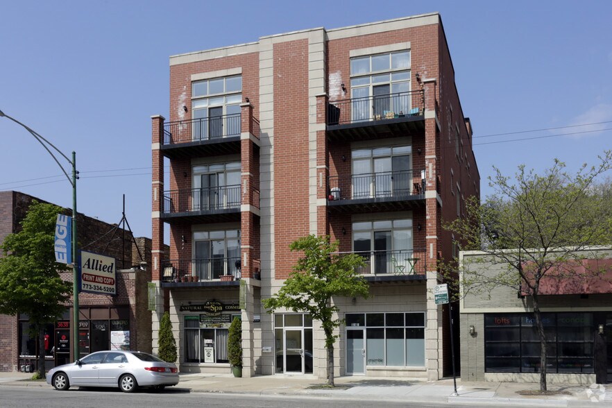 More Photos Of 5642 N Broadway St, Chicago Apartments For Lease