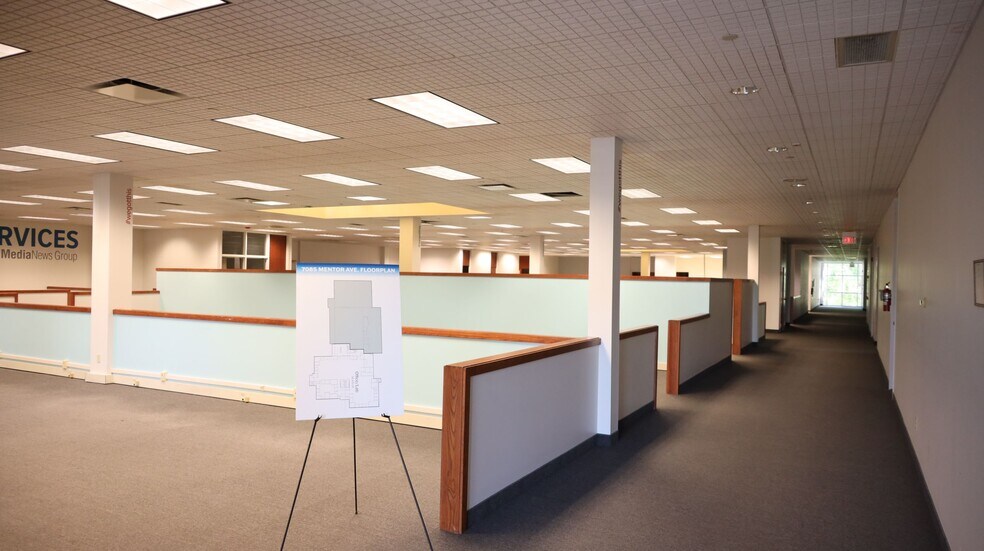 More Photos Of 7085 Mentor Ave, Willoughby Flex For Lease