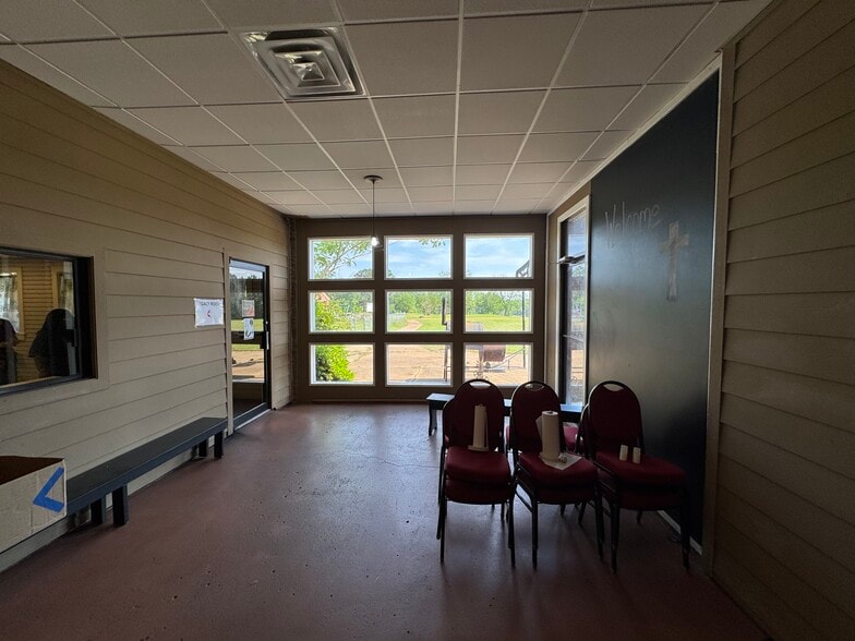 More Photos Of 2130 Country Club Rd, Palestine Golf Course Driving Range For Sale