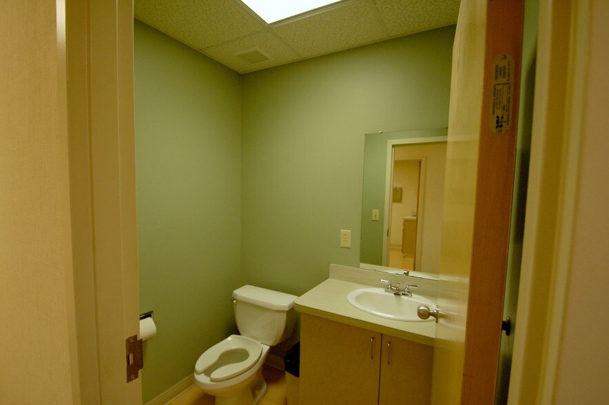 More Photos Of 8100 Ravines Edge Ct, Columbus Medical For Lease