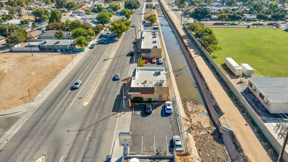 More Photos Of 3298 E McKinley Ave, Fresno Freestanding For Lease