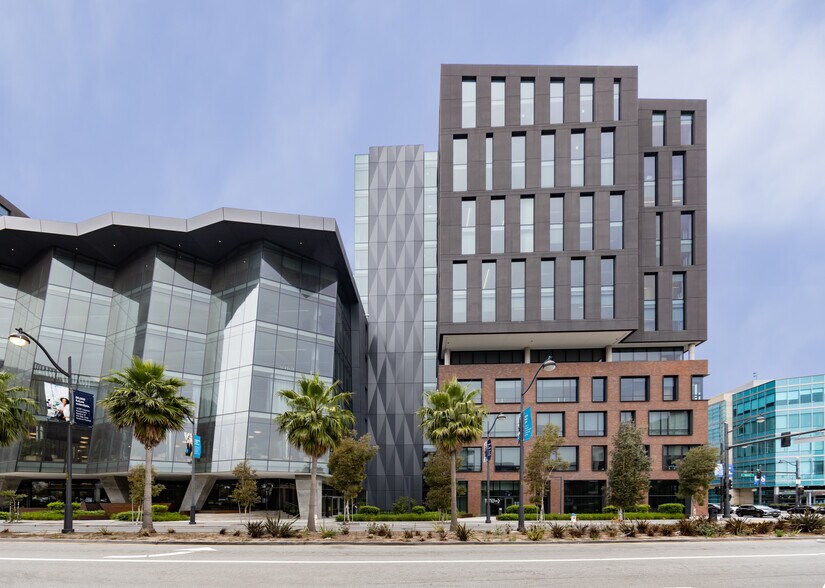 More Photos Of 1800 Owens St, San Francisco Office For Lease