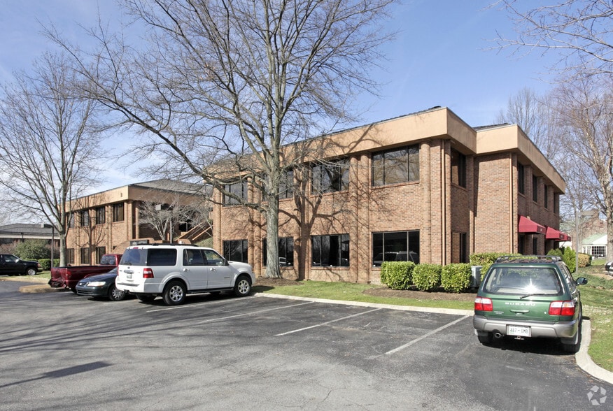 More Photos Of 229 Ward Cir, Brentwood Office For Sale