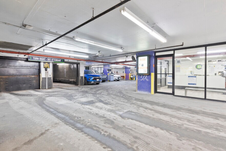 More Photos Of 250 Albany St, New York Apartments For Sale