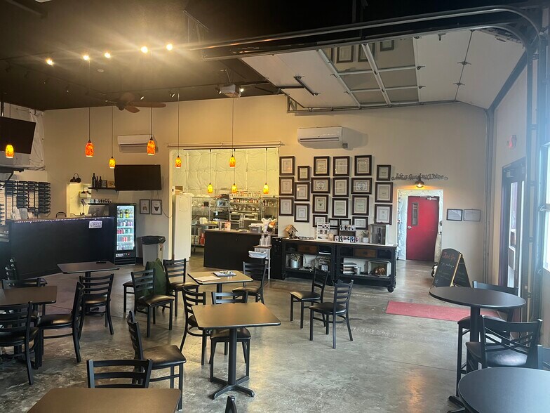 More Photos Of 26506 NE 10th Ave, Ridgefield Flex For Sale