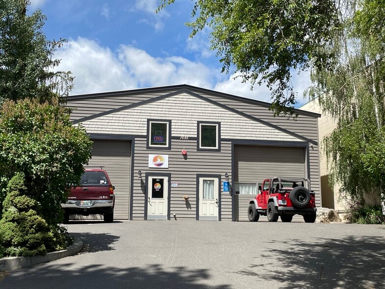 Primary Photo Of 1645 NE Lytle St, Bend Warehouse For Lease