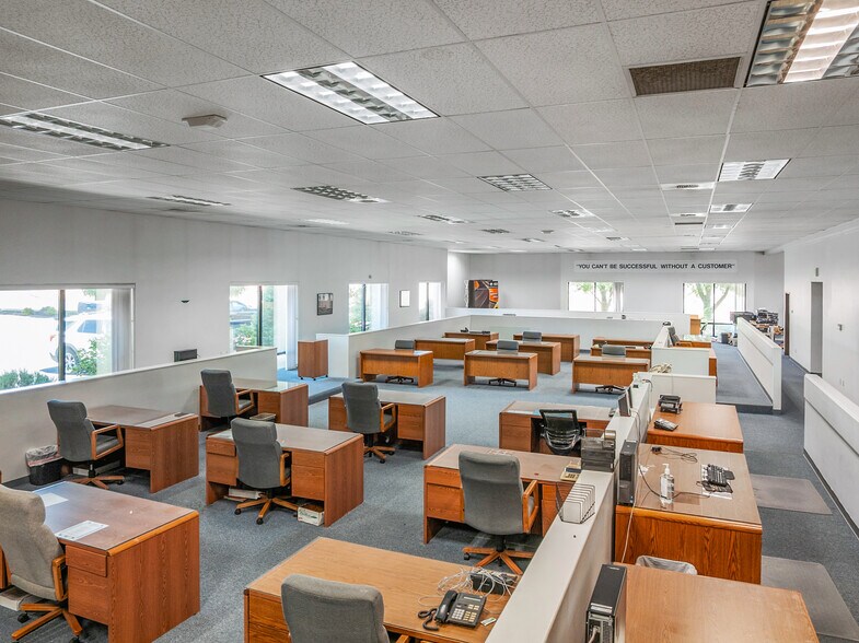 More Photos Of 2090 Commerce Dr, Medford Office For Lease