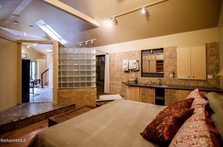 More Photos Of 4 Main St, West Stockbridge Apartments For Sale
