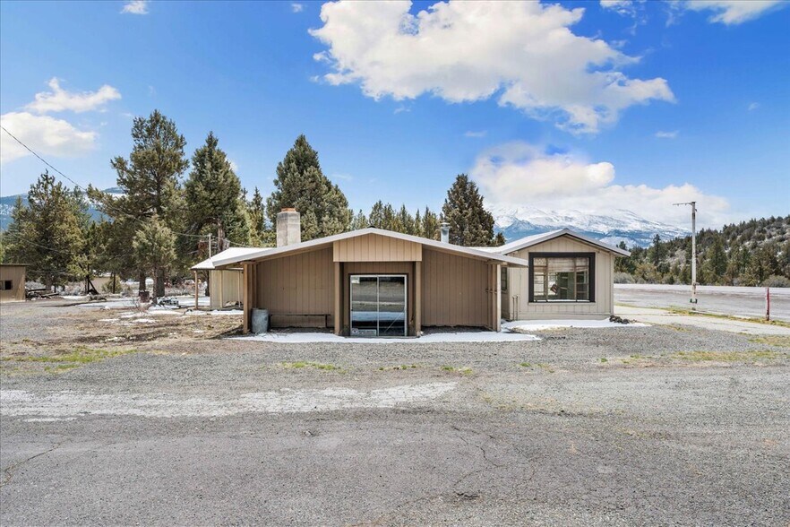 More Photos Of 17604 US-97 Hwy, Weed Apartments For Sale