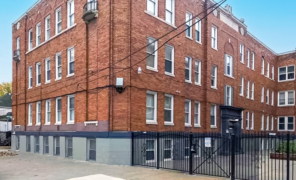 More Photos Of 2199 Lansing St, Detroit Apartments For Sale