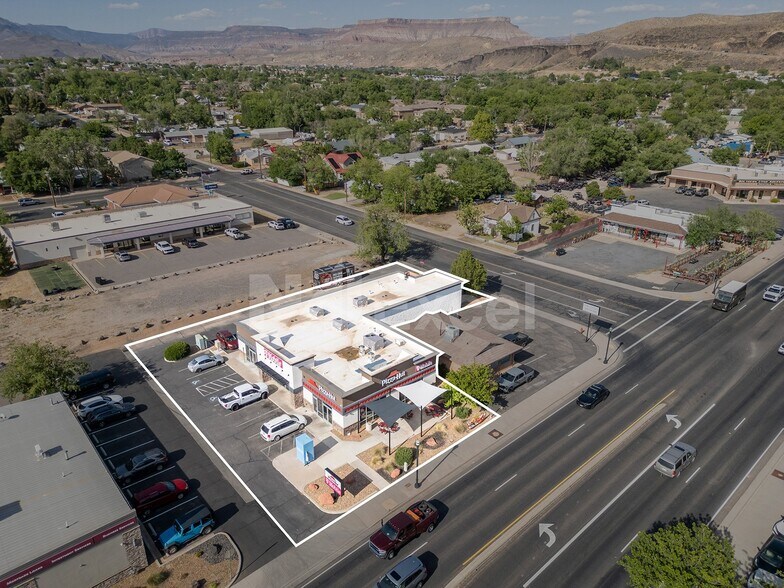 More Photos Of 222 W State St, Hurricane Storefront Retail Office For Sale