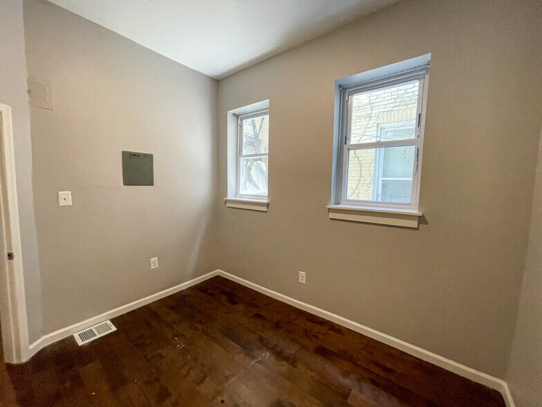 More Photos Of 2422-2436 N Calvert St, Baltimore Apartments For Sale