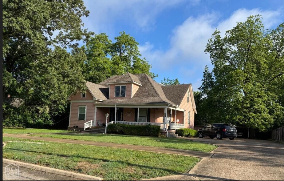 Primary Photo Of 622 W Oak Ave, Jonesboro Apartments For Sale