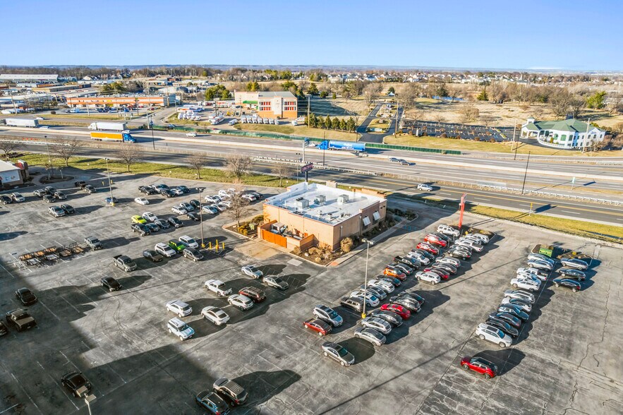 More Photos Of 3979 Veterans Memorial Pky, Saint Peters Restaurant For Sale