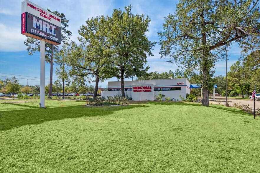 More Photos Of 19007 Highway 59 N, Humble Medical For Sale